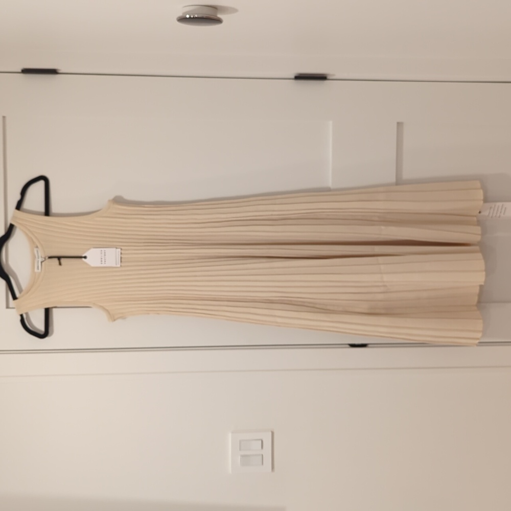 English Factory Cream Pleated Maxi Dress Small NWT